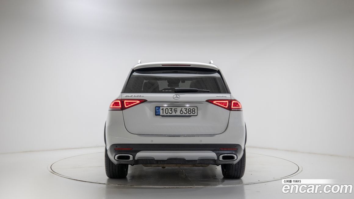 Mercedes-Benz GLE-Class 2021