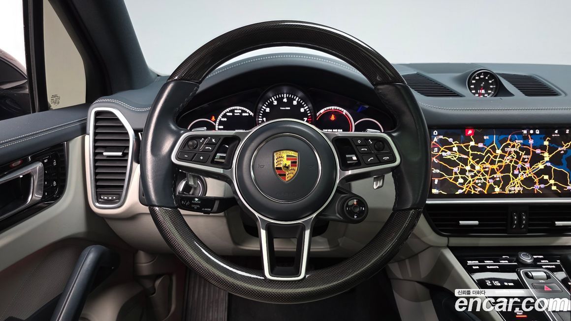 Porsche Cayenne 2021