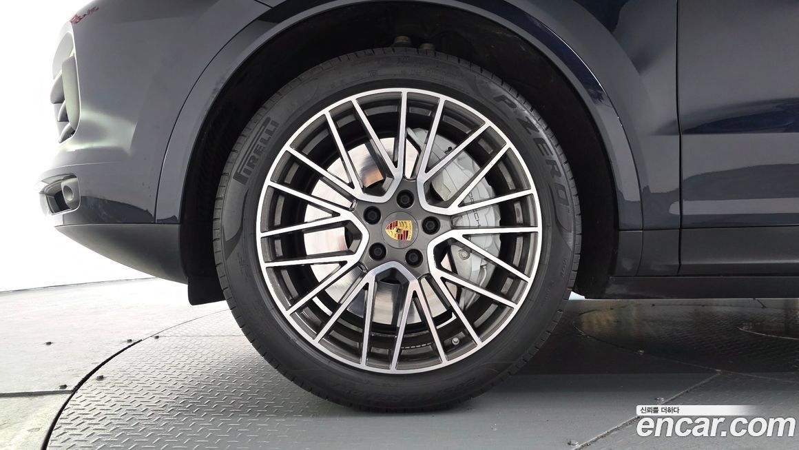 Porsche Cayenne 2021