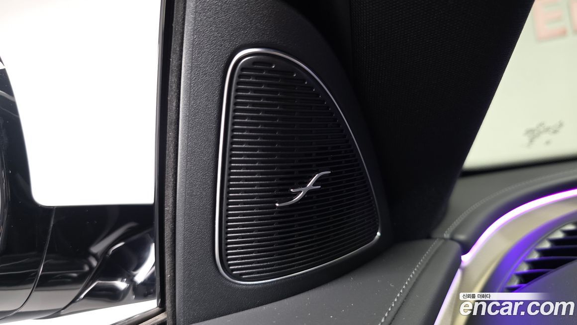 Mercedes-Benz E-Class 2025