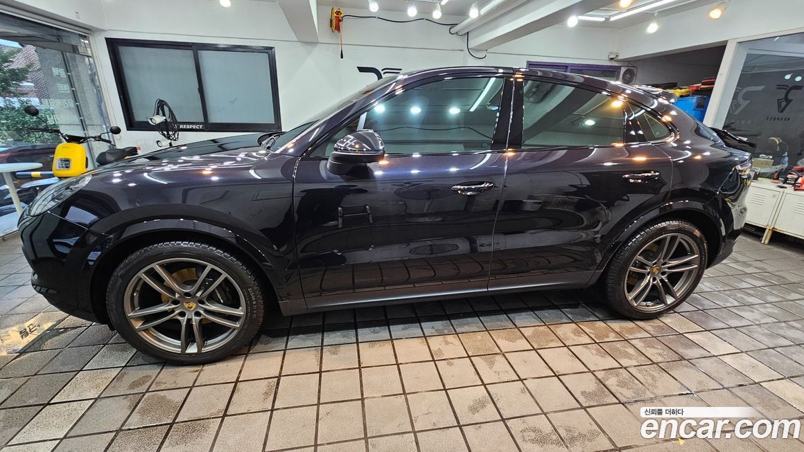 Porsche Cayenne 2021