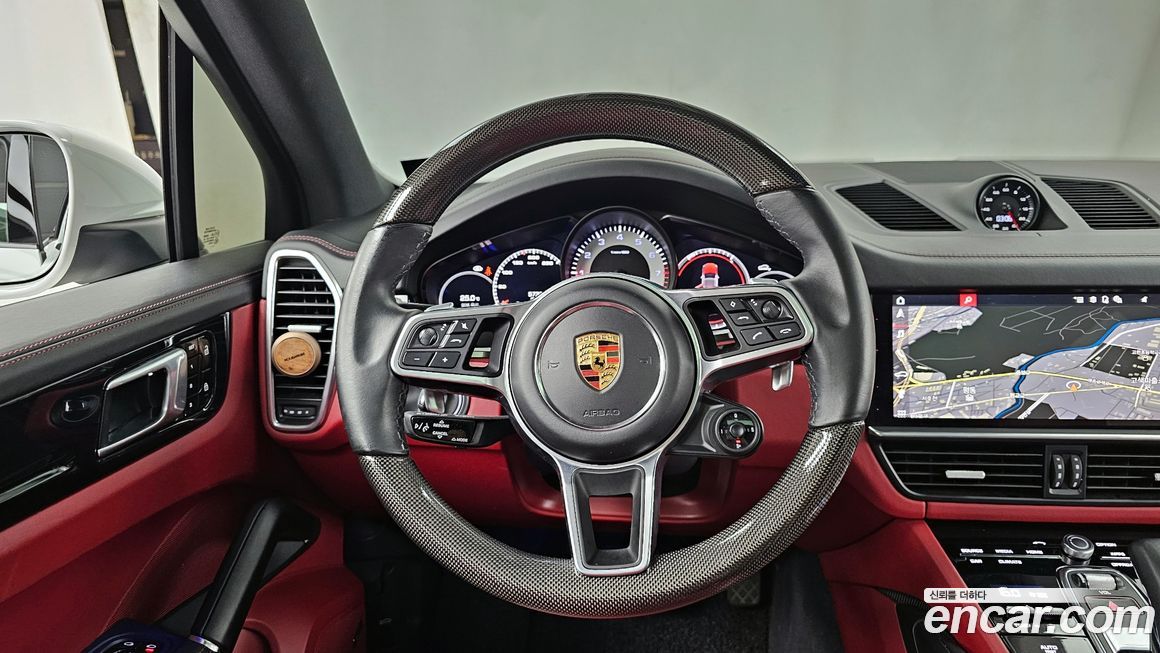 Porsche Cayenne 2021