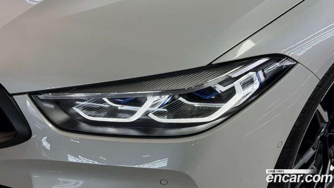 BMW 8-Series 2023
