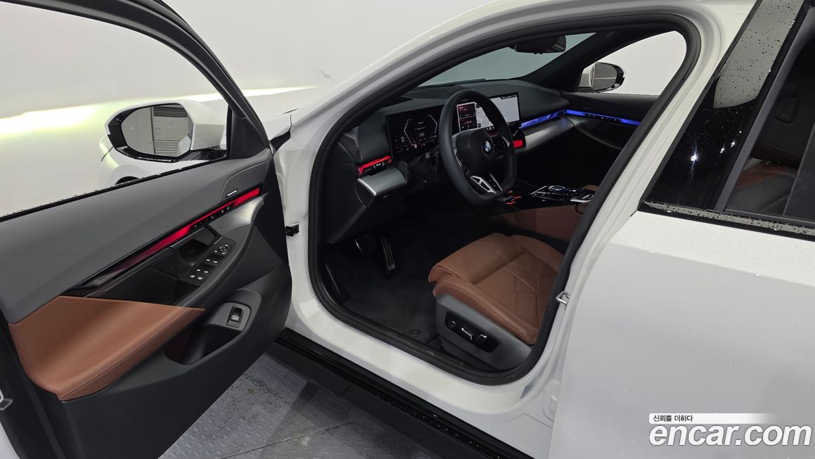 BMW 5-Series 2025