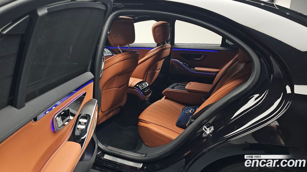 Mercedes-Benz S-Class 2024