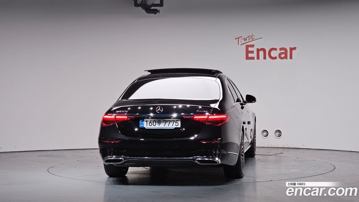 Mercedes-Benz S-Class 2024