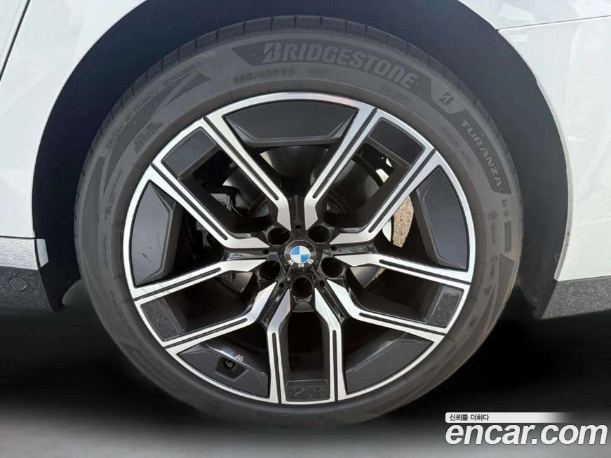 BMW 7-Series 2024