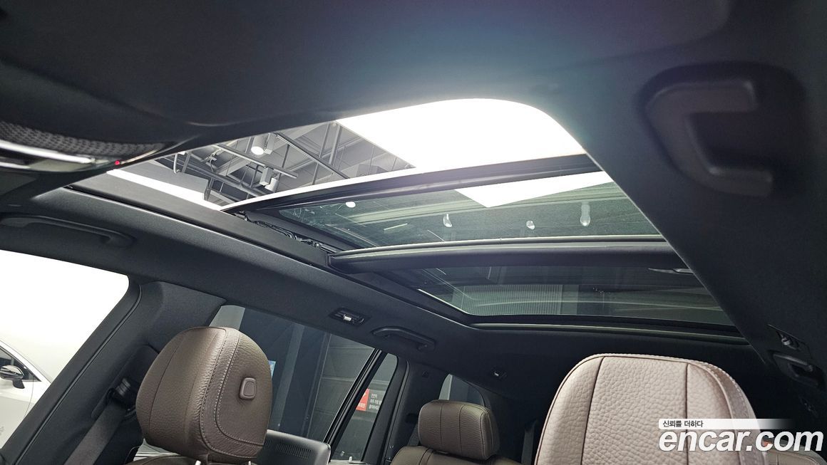 Mercedes-Benz GLS-Class 2023