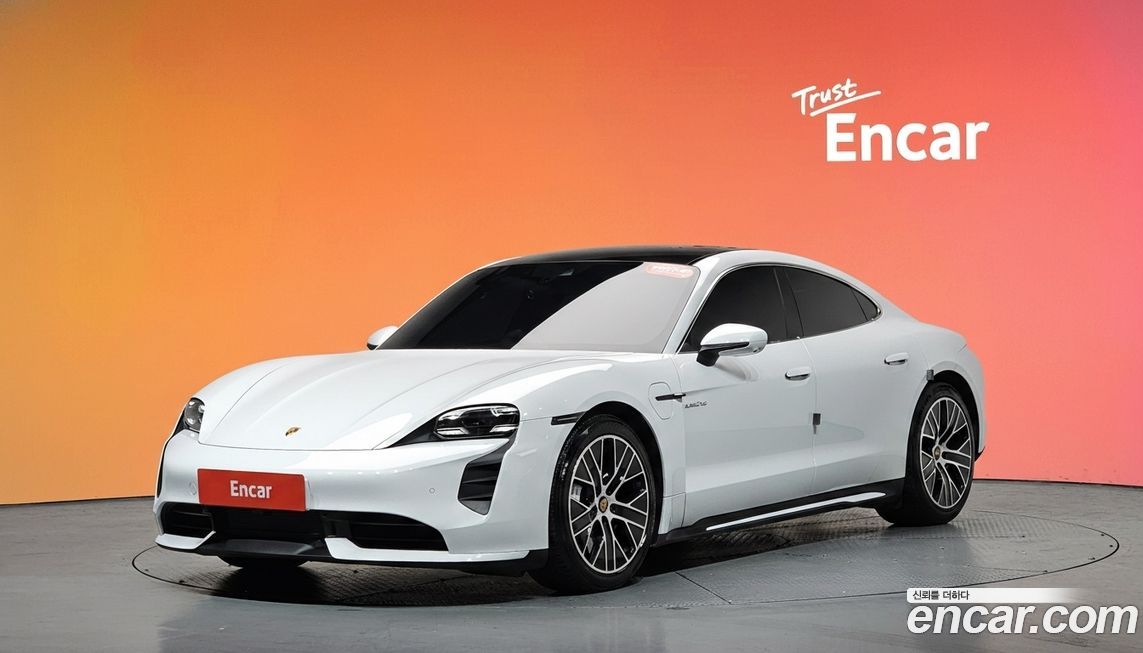 Porsche Taycan 2021
