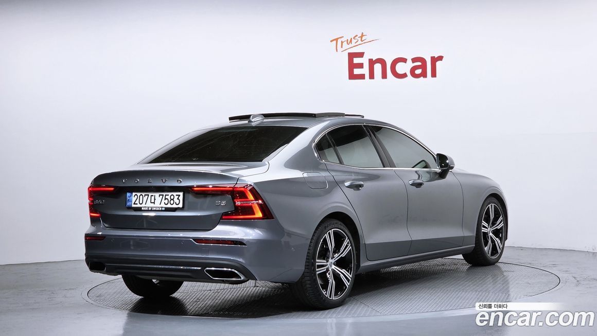 Volvo S60 2021