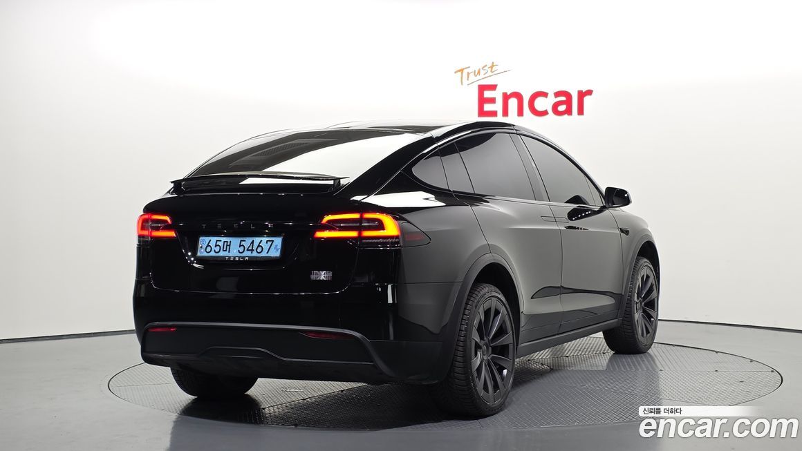 Tesla Model X 2023