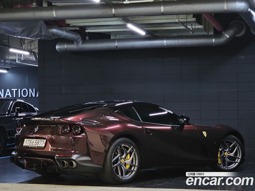 Ferrari 812 2020