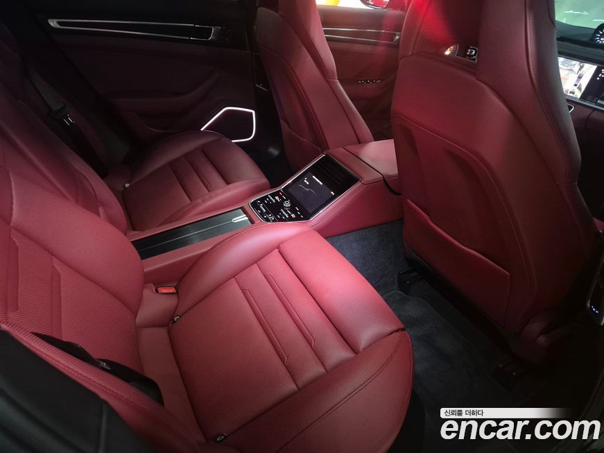 Porsche Panamera 2023