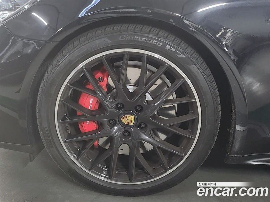 Porsche Panamera 2023