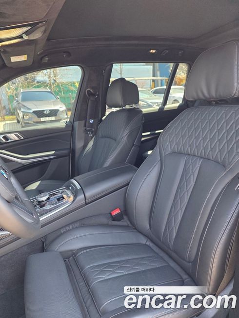 BMW X7 2025