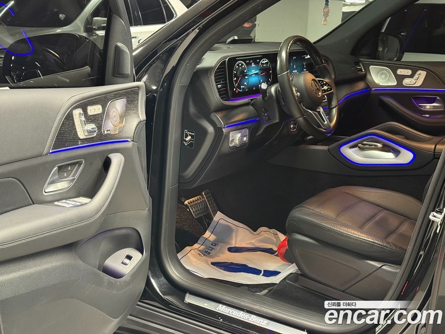 Mercedes-Benz GLS-Class 2023