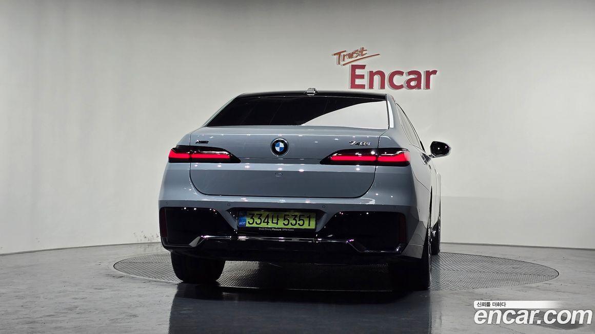 BMW 7-Series 2025