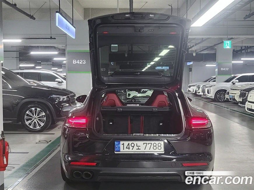 Porsche Panamera 2023