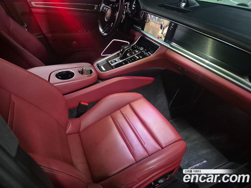 Porsche Panamera 2023