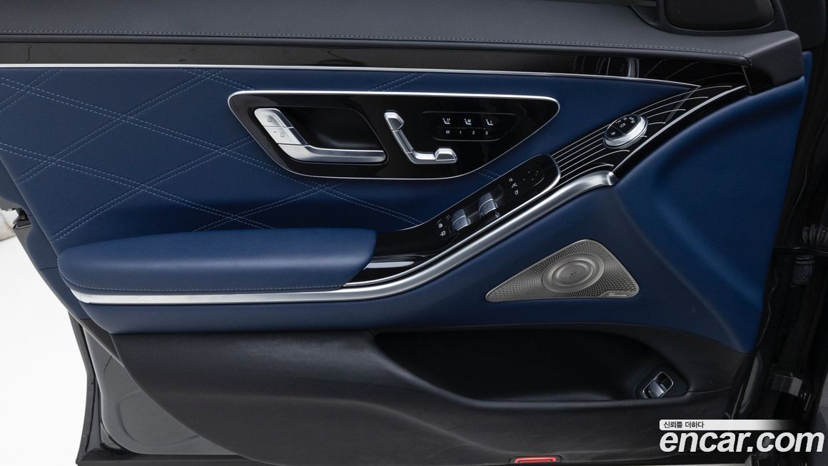 Mercedes-Benz S-Class 2024