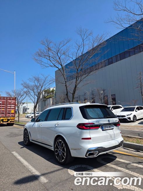 BMW X7 2025
