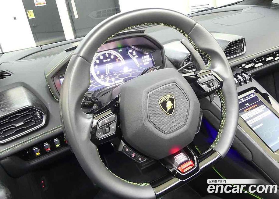 Lamborghini Huracan 2022