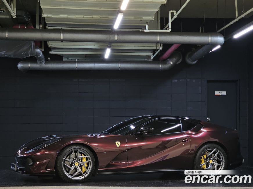Ferrari 812 2020