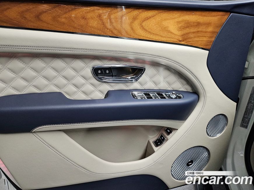 Bentley Bentayga 2021