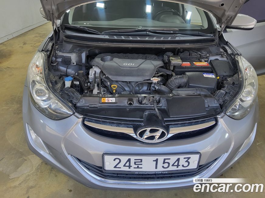 Hyundai AVANTE 2013