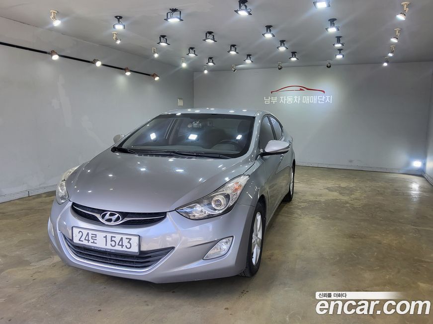 Hyundai AVANTE 2013