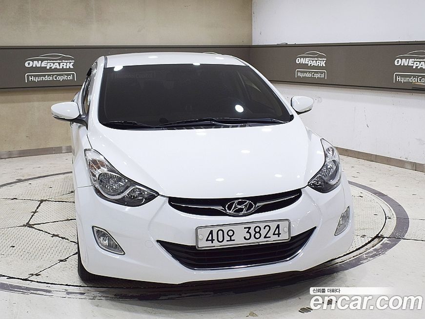 Hyundai AVANTE 2011