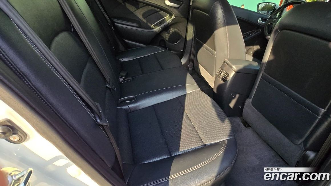 Kia K3 2015