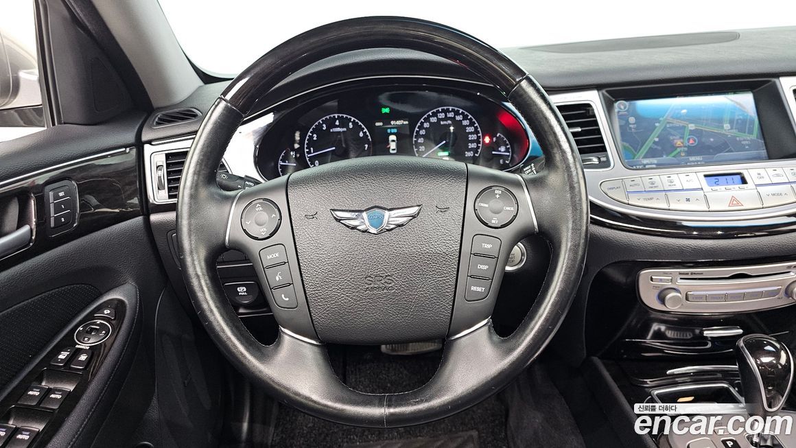 Hyundai Genesis 2013