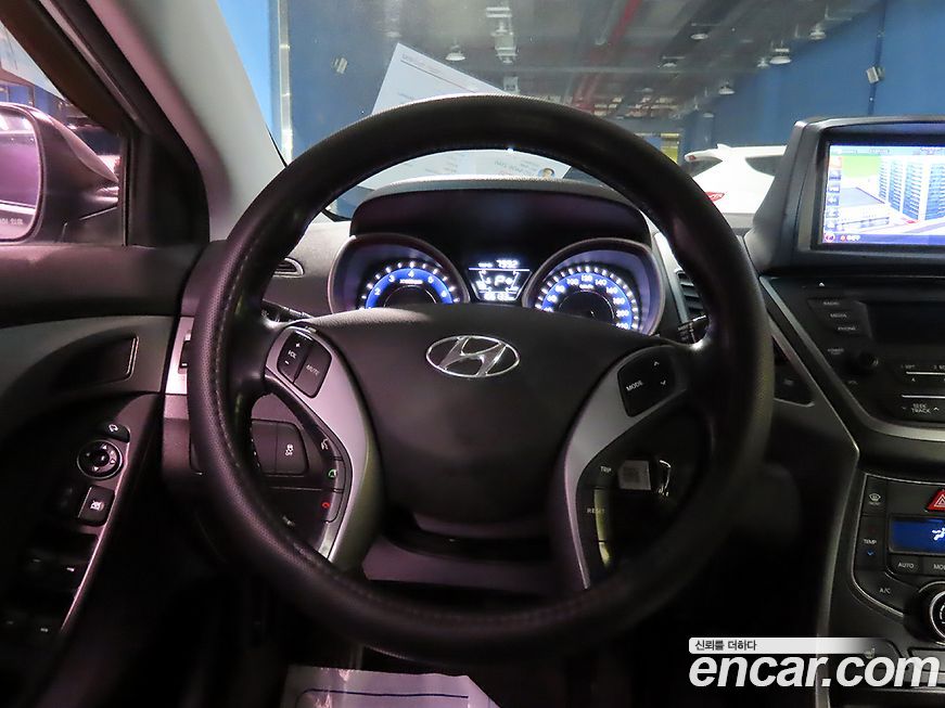 Hyundai AVANTE 2015