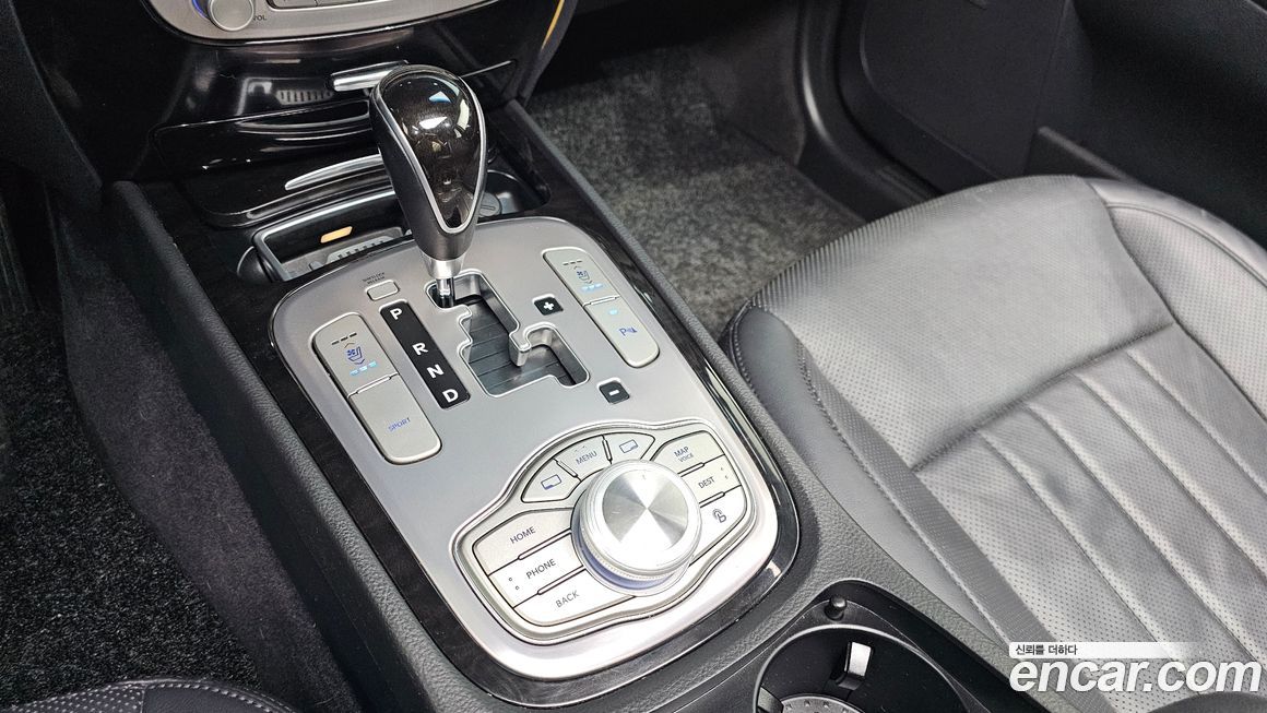 Hyundai Genesis 2013