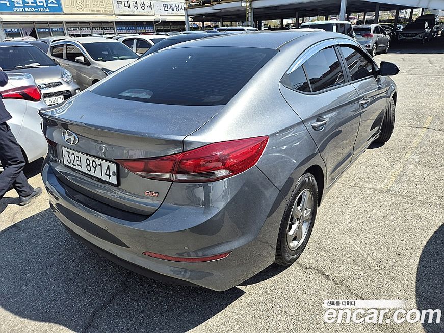Hyundai AVANTE 2016
