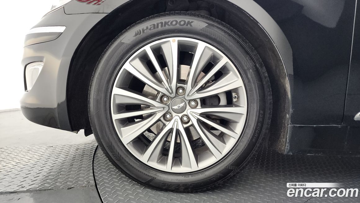 Hyundai Genesis 2013