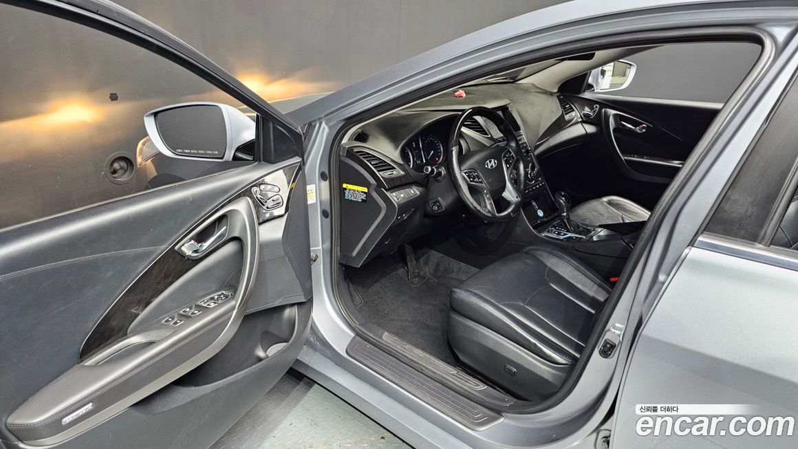 Hyundai Grandeur 2016