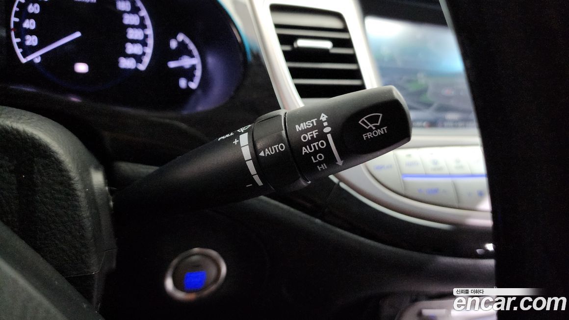 Hyundai Genesis 2013