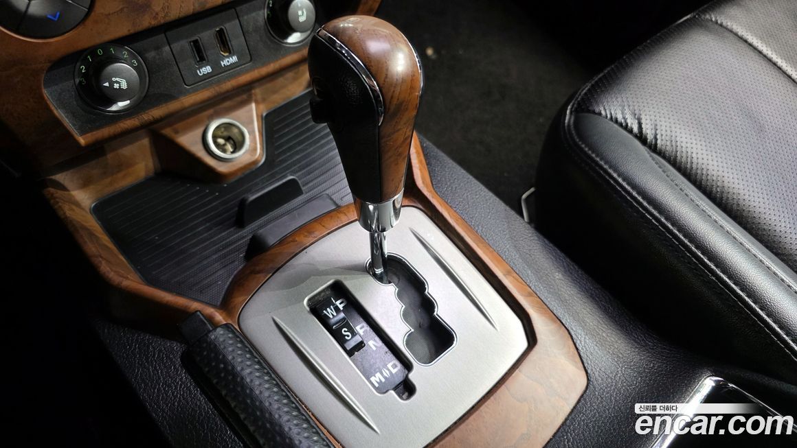 KG_Mobility_Ssangyong Rexton 2016