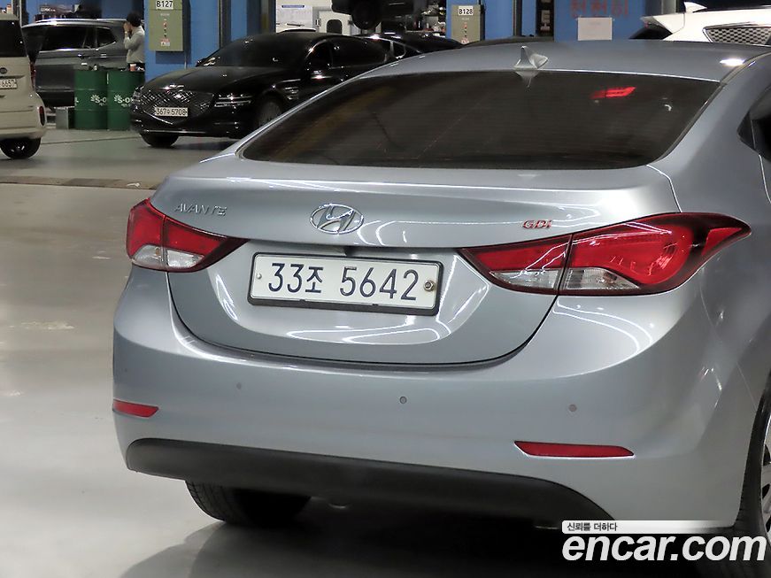 Hyundai AVANTE 2015