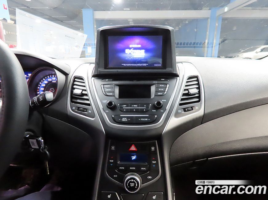 Hyundai AVANTE 2015