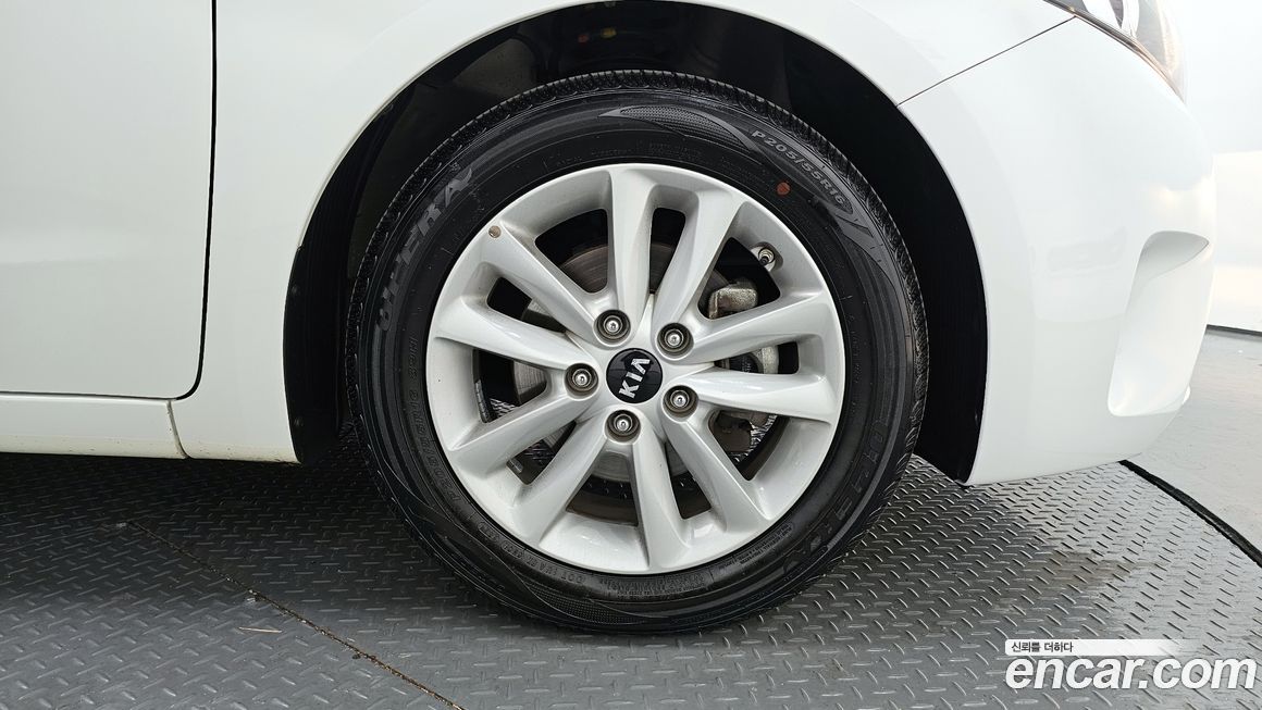 Kia K3 2016