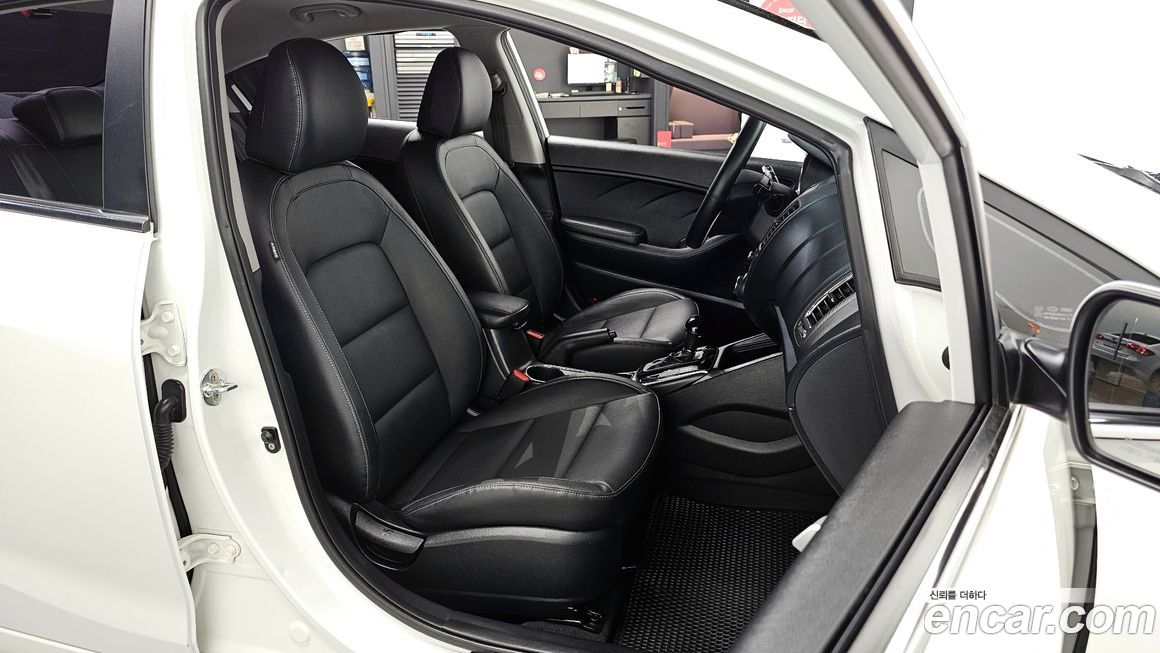 Kia K3 2016