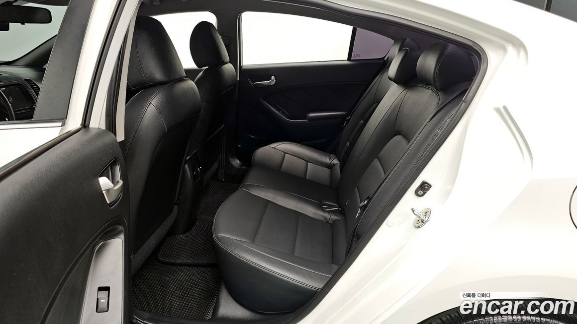 Kia K3 2016