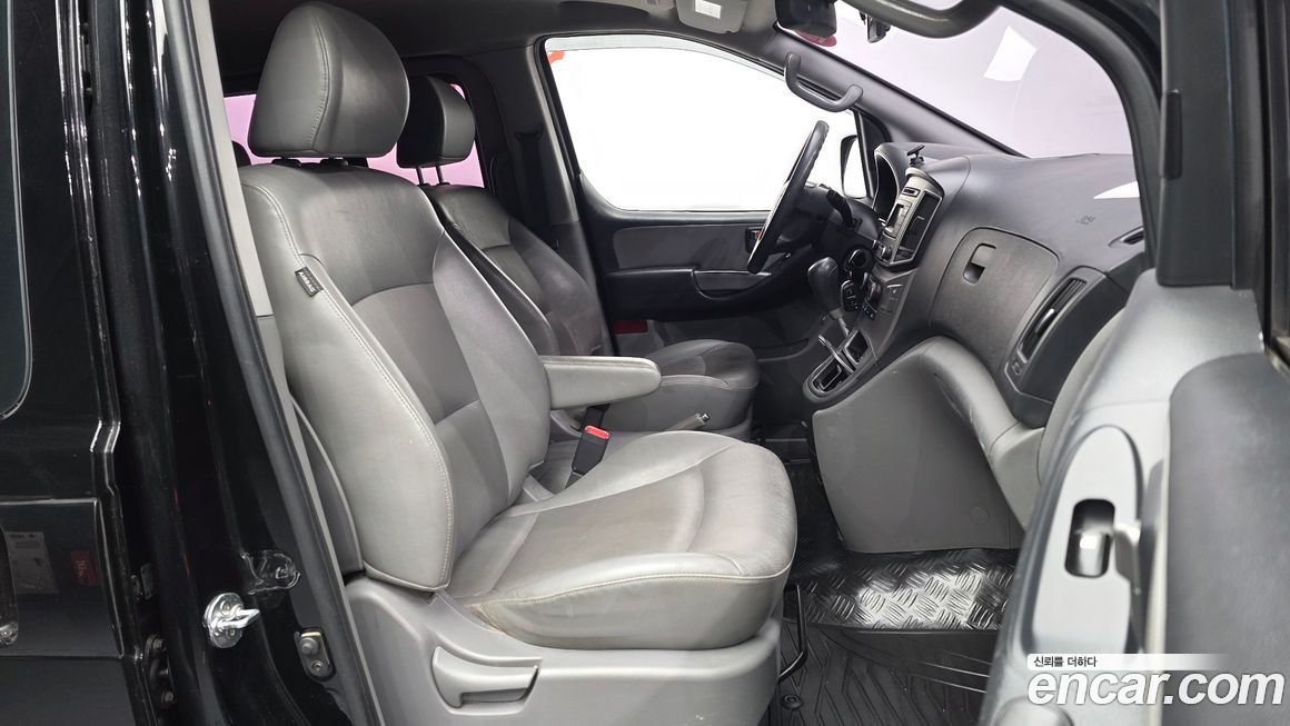 Hyundai Starex 2016