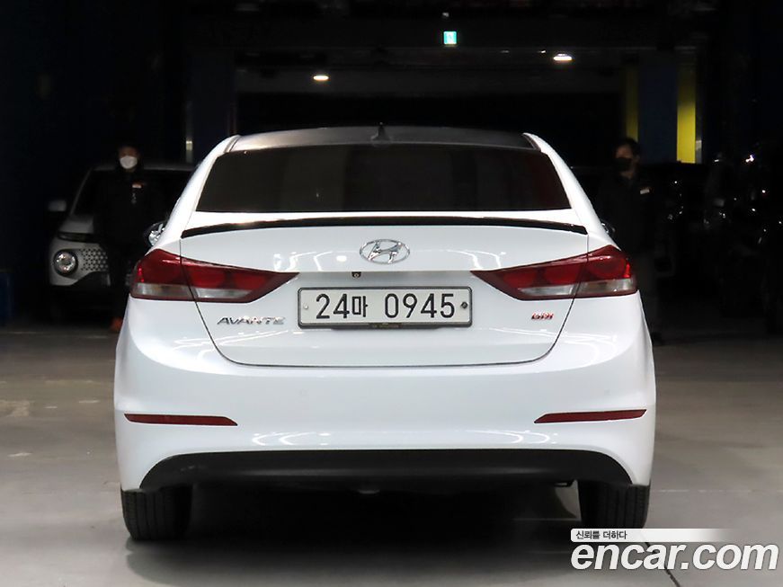 Hyundai AVANTE 2016