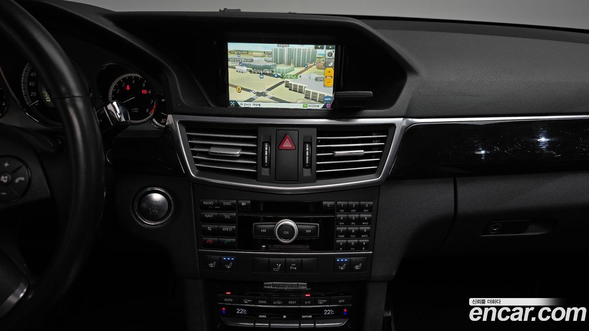 Mercedes-Benz E-Class 2011