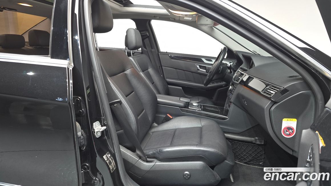 Mercedes-Benz E-Class 2011