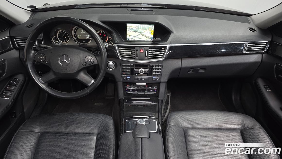 Mercedes-Benz E-Class 2011
